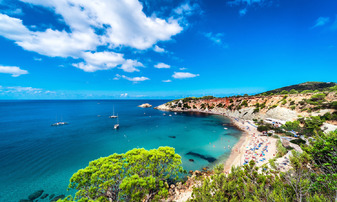 Ibiza s letenkami již od 1193 Kč